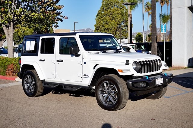 Used 2024 White Jeep Sport S 4xe image 5