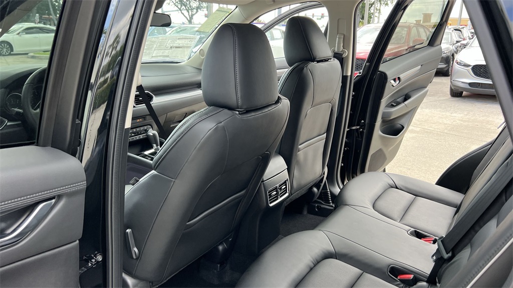 2025 Mazda CX-5 2.5 Select photo 33