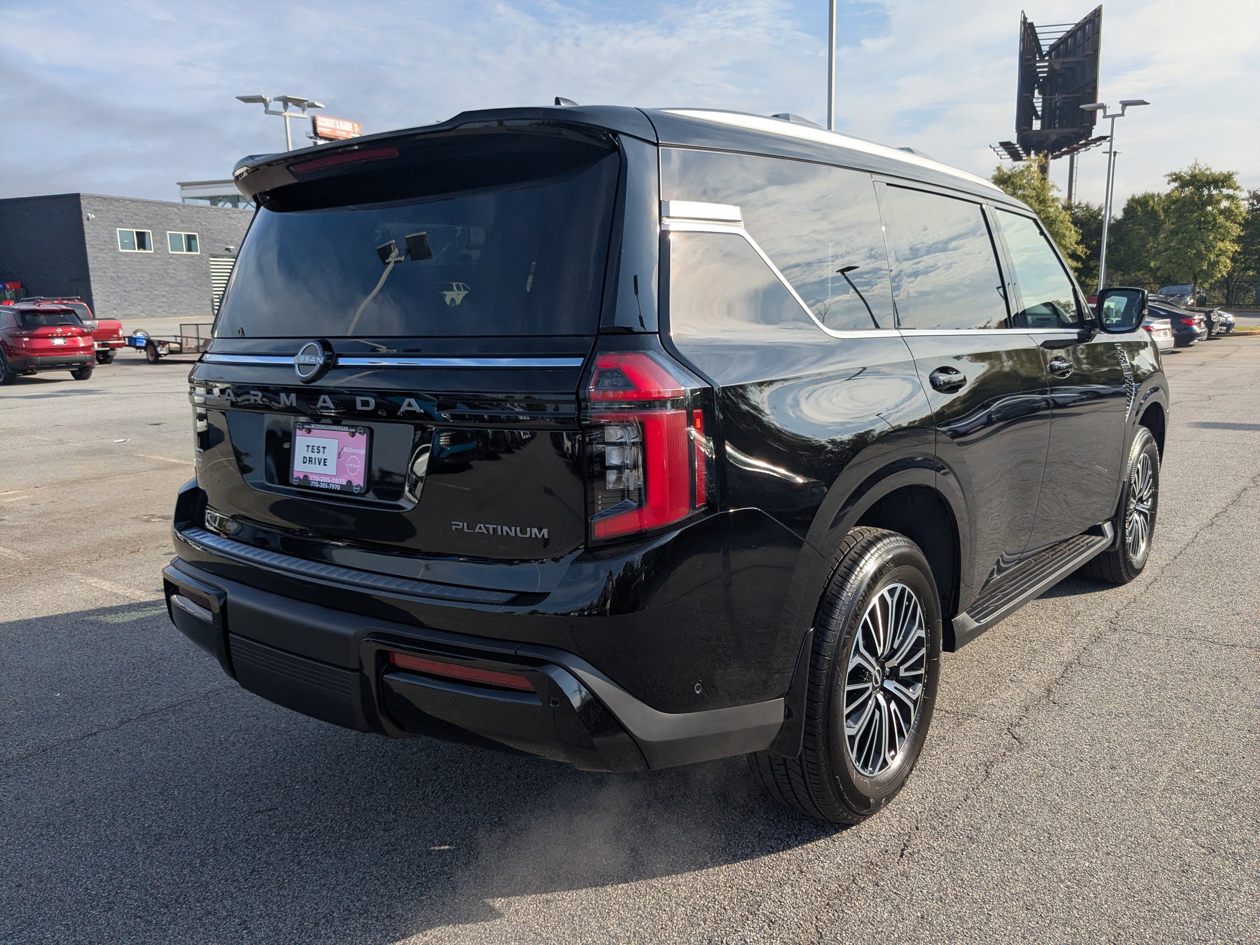 2025 Nissan Armada Platinum photo 3