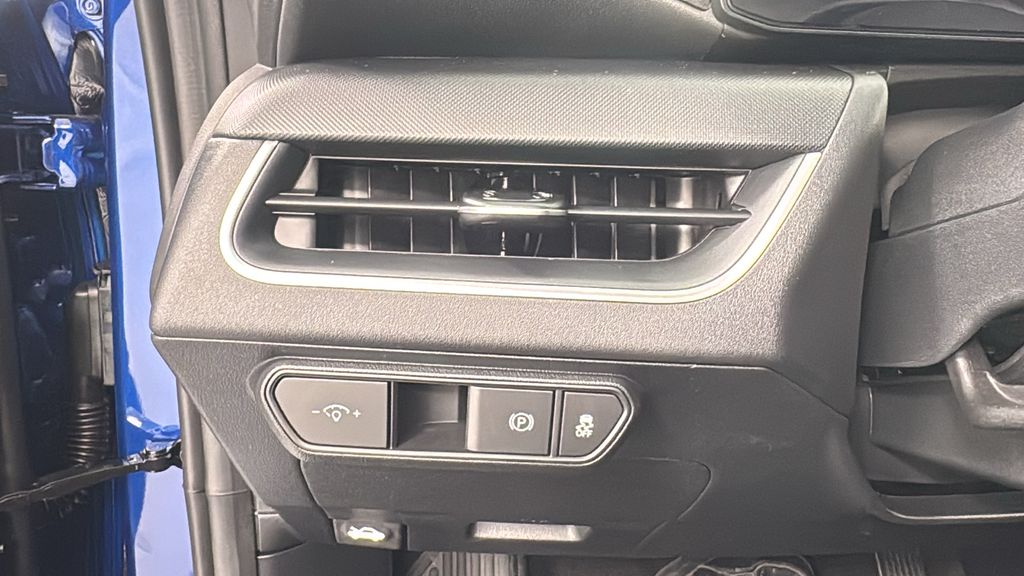 2025 Kia K4 LXS photo 28