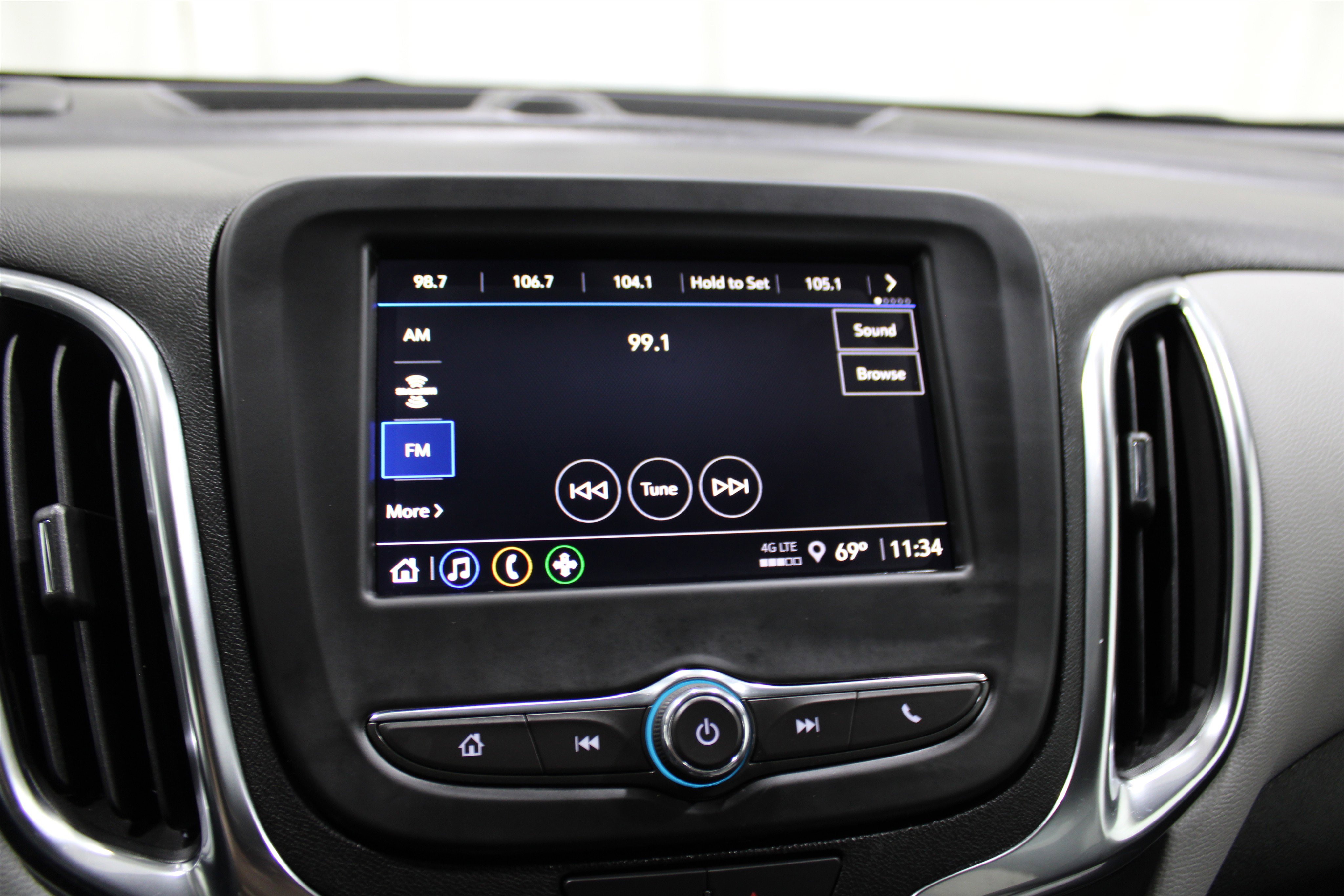 2024 Chevrolet Equinox LT photo 8