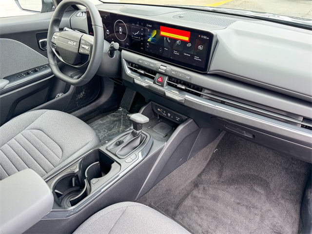 2025 Kia K4 EX photo 21