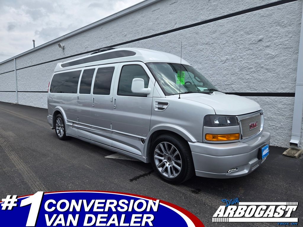 2019 GMC Savana LT's photo