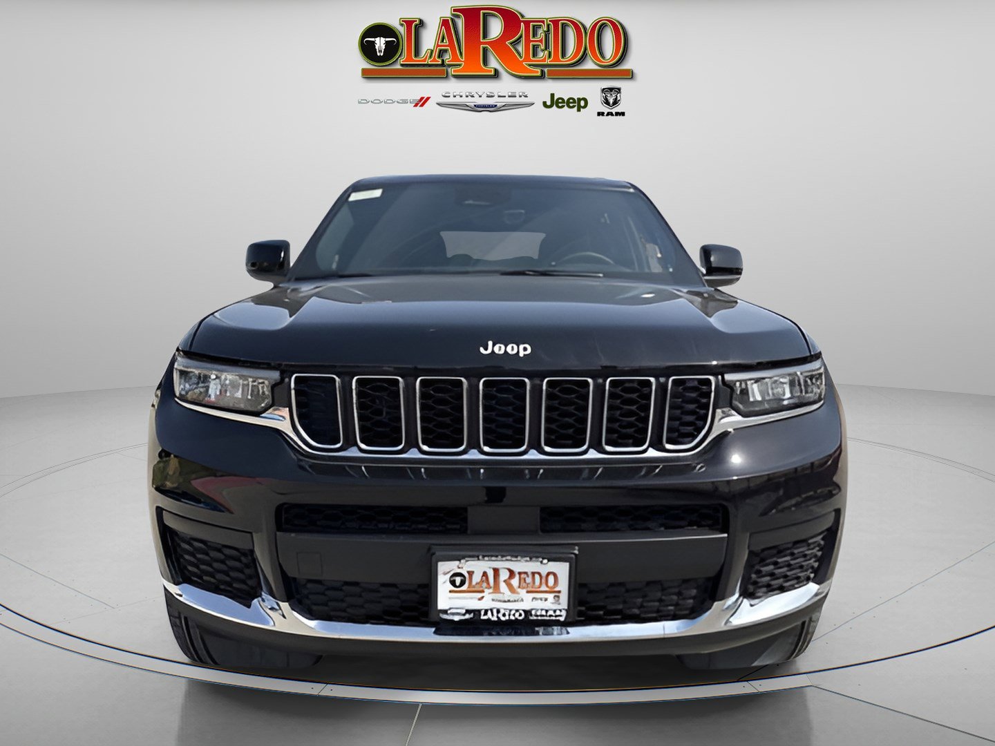 2025 Jeep Grand Cherokee Laredo X photo 2
