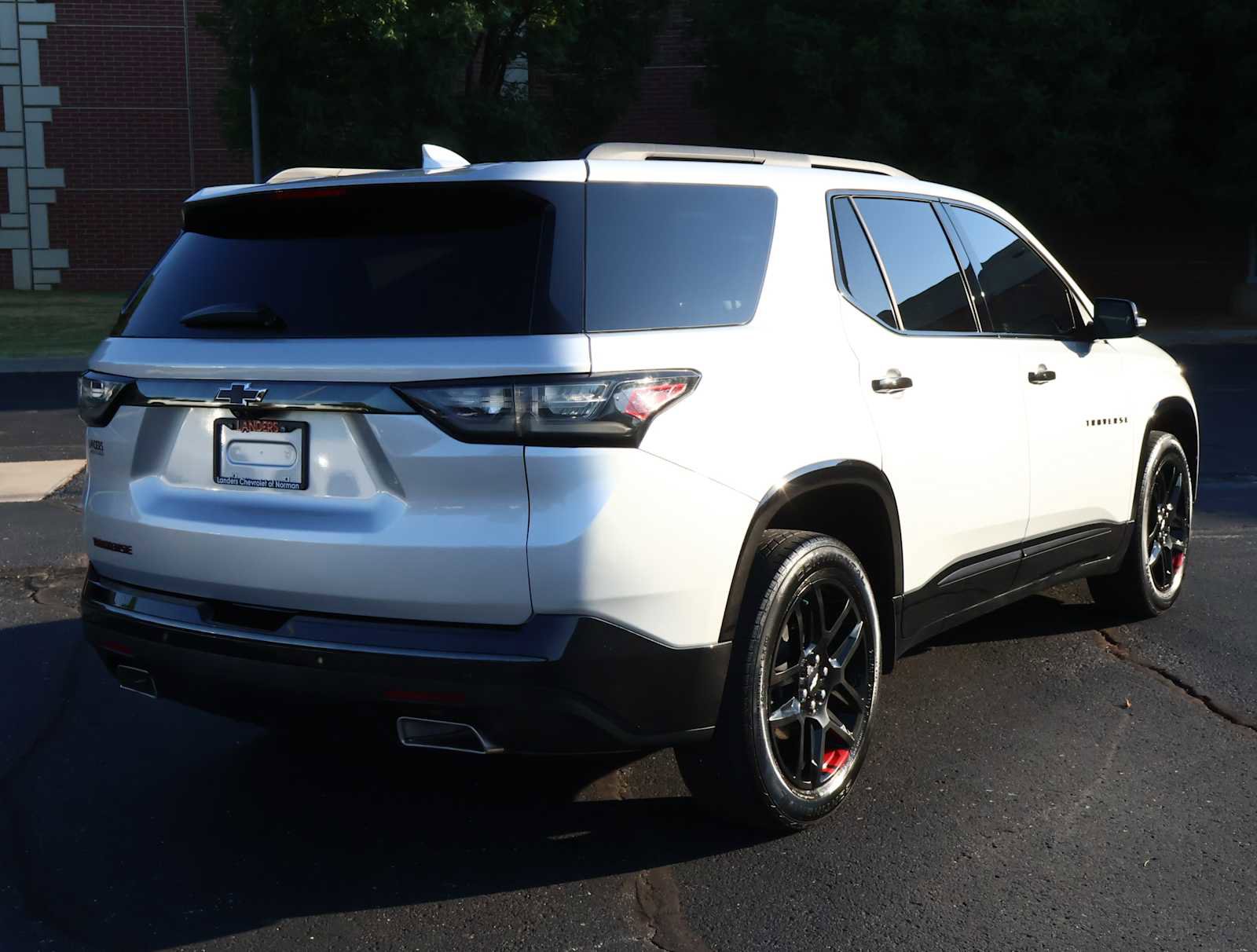 2021 Chevrolet Traverse Premier photo 30