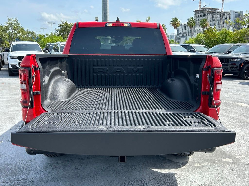 2025 Ram 1500 Tradesman photo 12