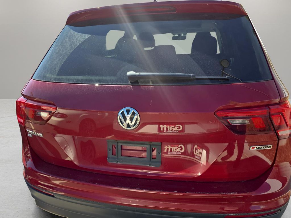 2019 Volkswagen Tiguan SE photo 3