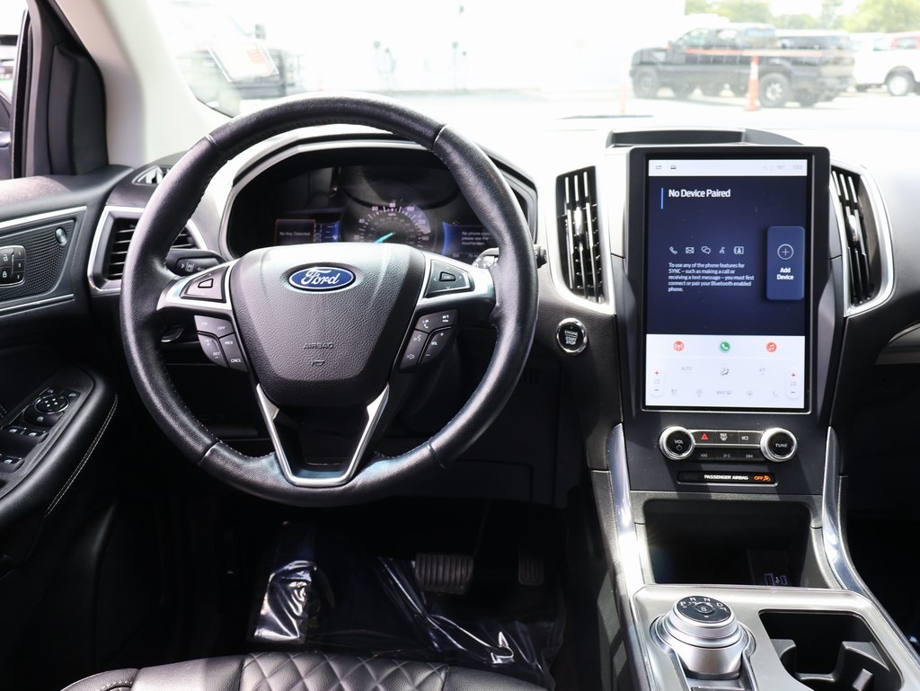 2023 Ford Edge Titanium photo 17