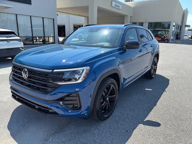 2026 Volkswagen Atlas Cross Sport SEL R-Line photo 3