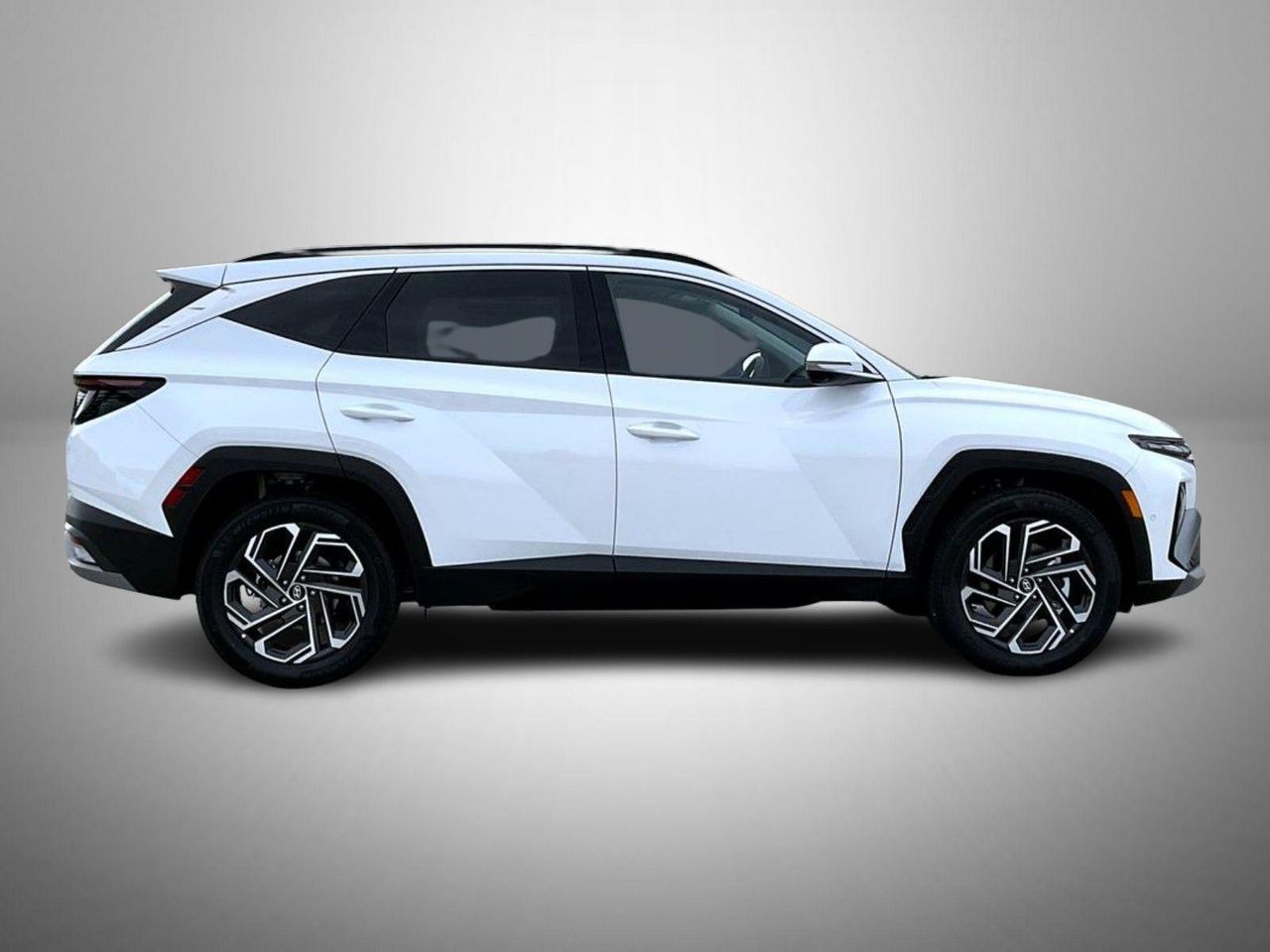 2026 Hyundai Tucson Hybrid Limited Sport photo 2