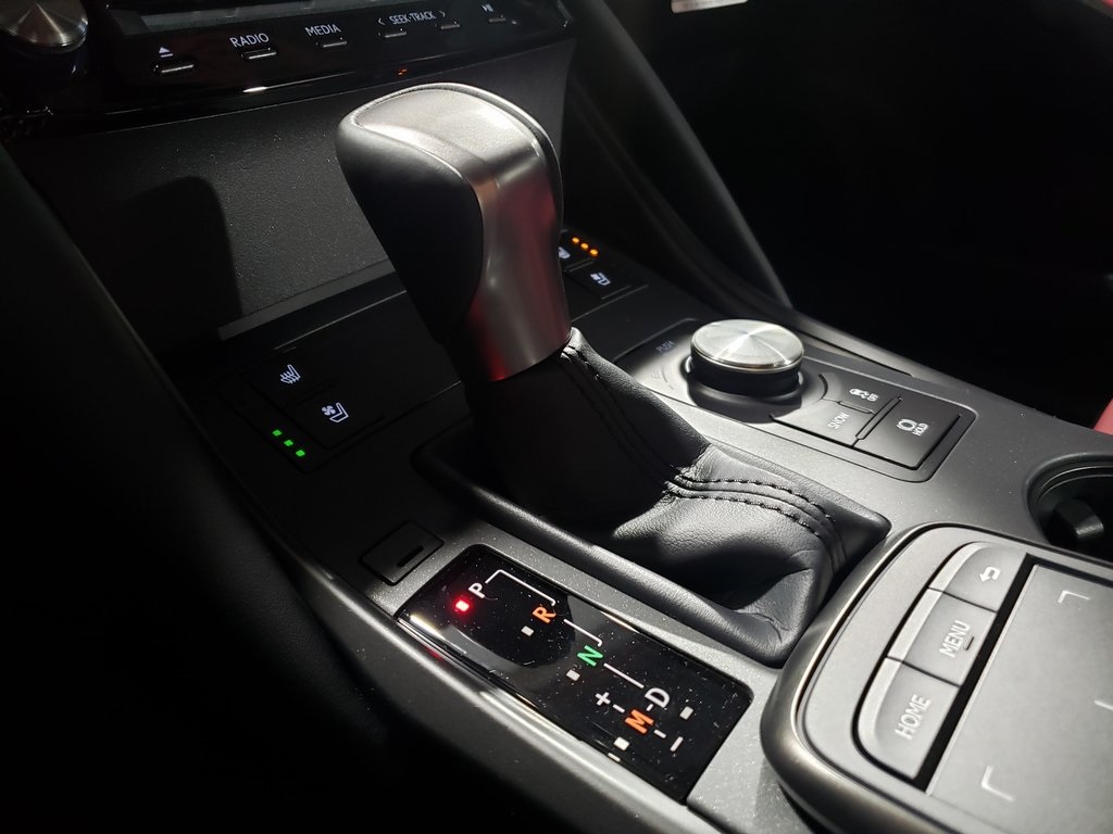 2025 Lexus IS 300 photo 22