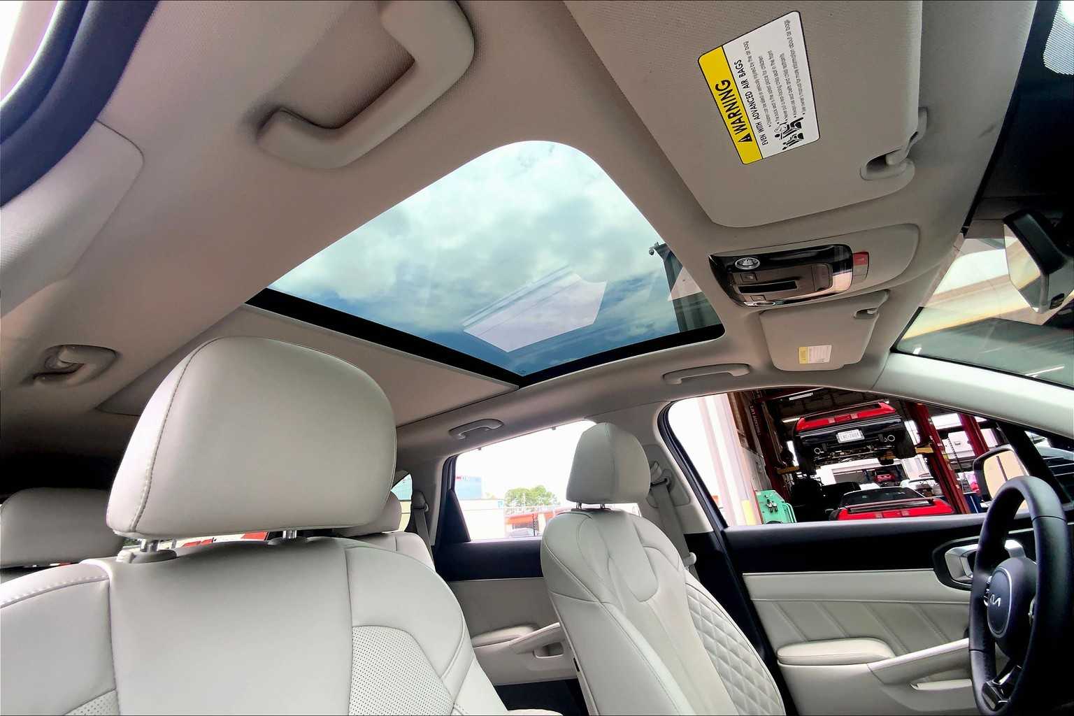 2023 Kia Sorento SX Prestige photo 22