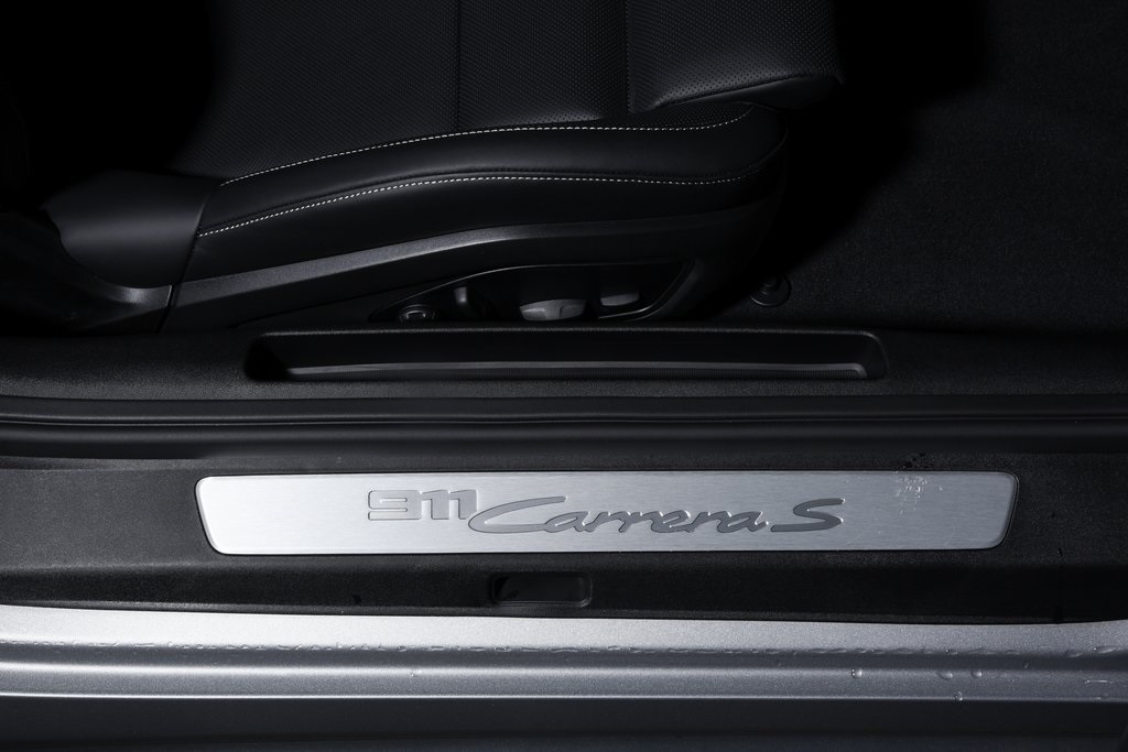 2025 Porsche 911 S photo 31