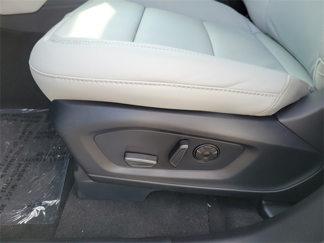 2025 Ford Explorer Platinum photo 14