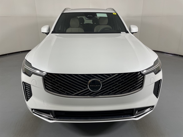 2026 Volvo XC90 AWD Plus photo 3