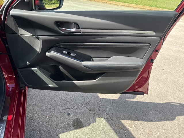 2023 Nissan Altima 2.5 SL photo 9