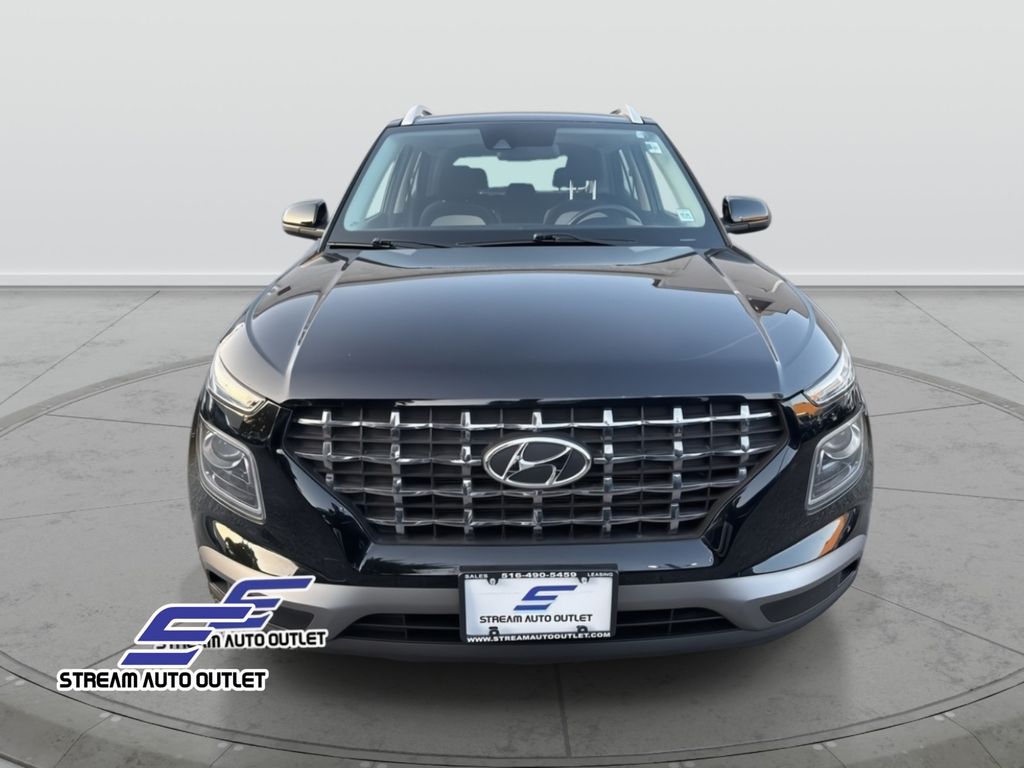 2022 Hyundai Venue SEL Limited photo 3