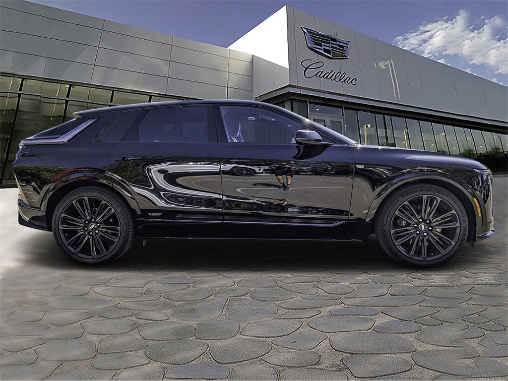 2026 Cadillac Lyriq photo 6