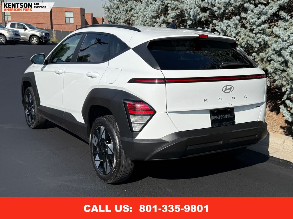 2025 Hyundai Kona SEL photo 5