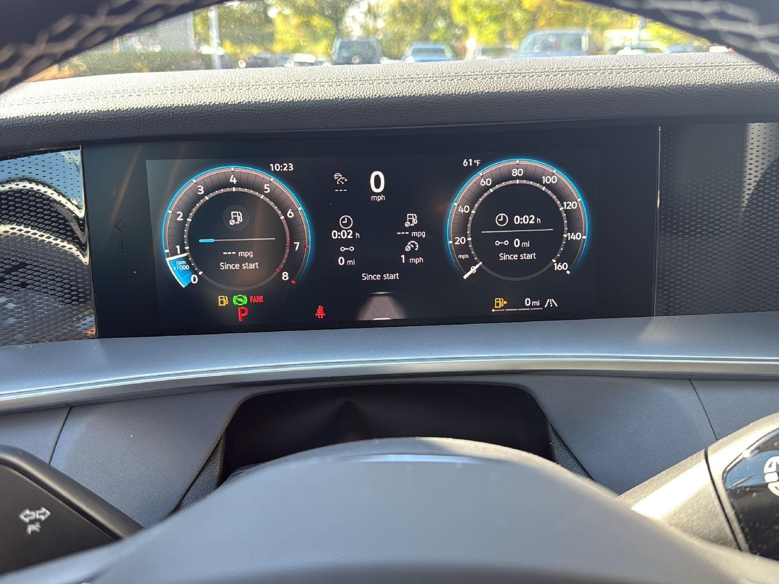2025 Volkswagen Tiguan SE photo 12