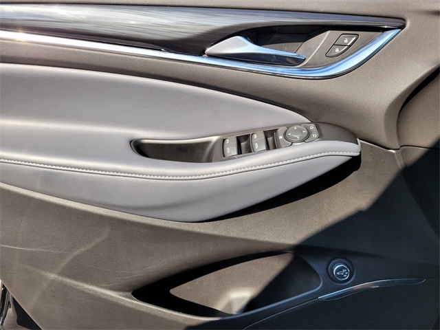 2023 Buick Enclave Essence photo 32