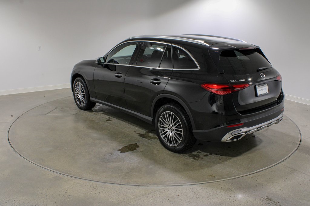 2023 Mercedes Benz GLC 300 4MATIC photo 3