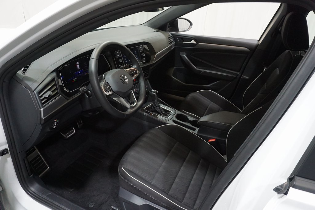 2024 Volkswagen Jetta 1.5T Sport photo 4
