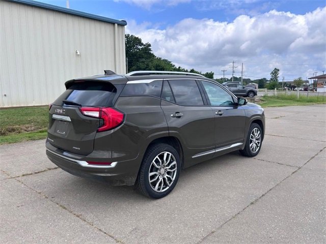 2023 Gmc Terrain Denali photo 2