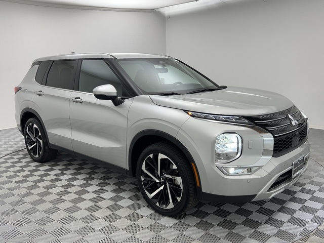 2024 Mitsubishi Outlander SE Ralliart photo 3