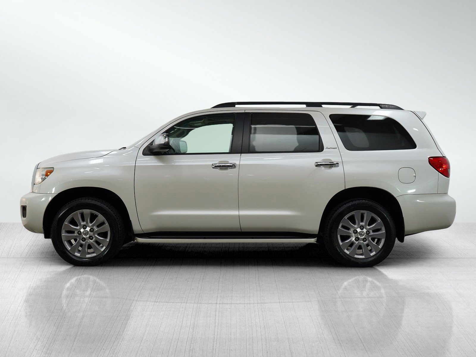 Used 2014 Toyota Sequoia Platinum with VIN 5TDDW5G1XES109632 for sale in Burnsville, Minnesota