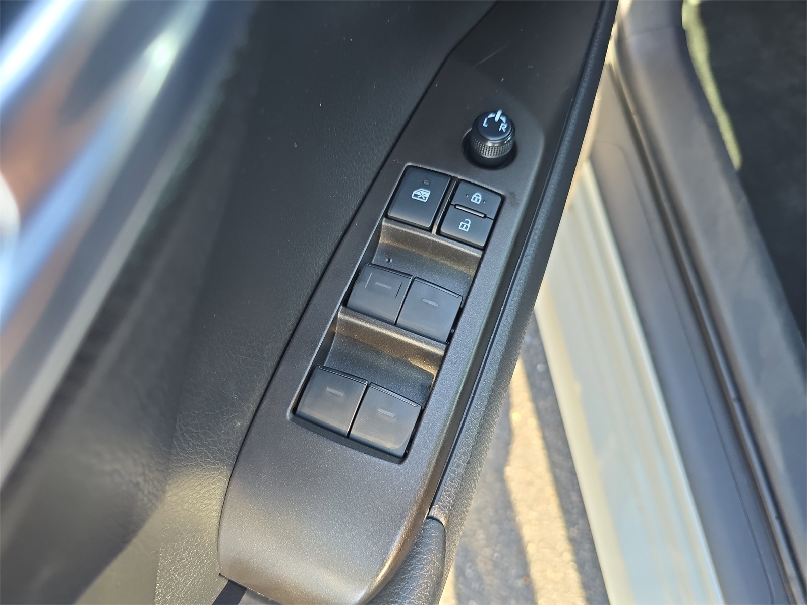 2023 Toyota Camry LE photo 16