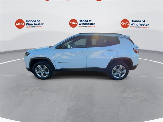 2024 Jeep Compass Latitude photo 3