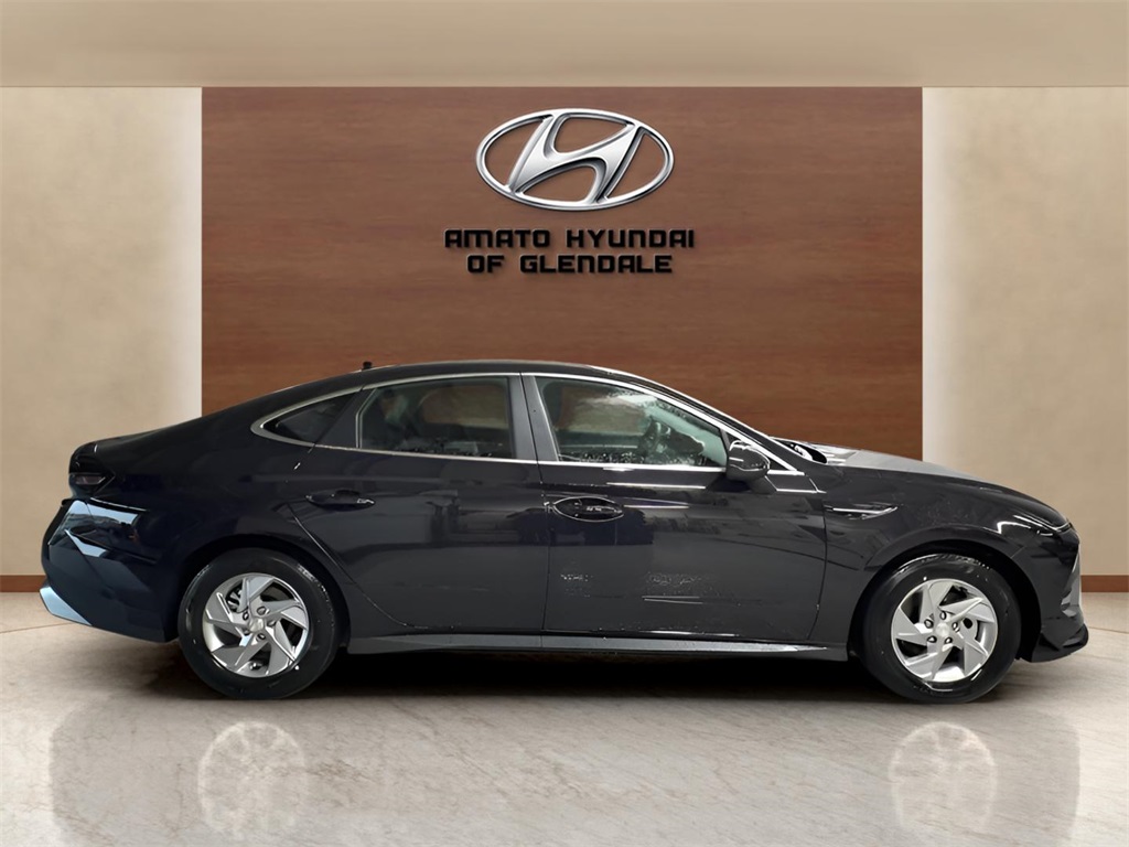 2025 Hyundai Sonata SE photo 5