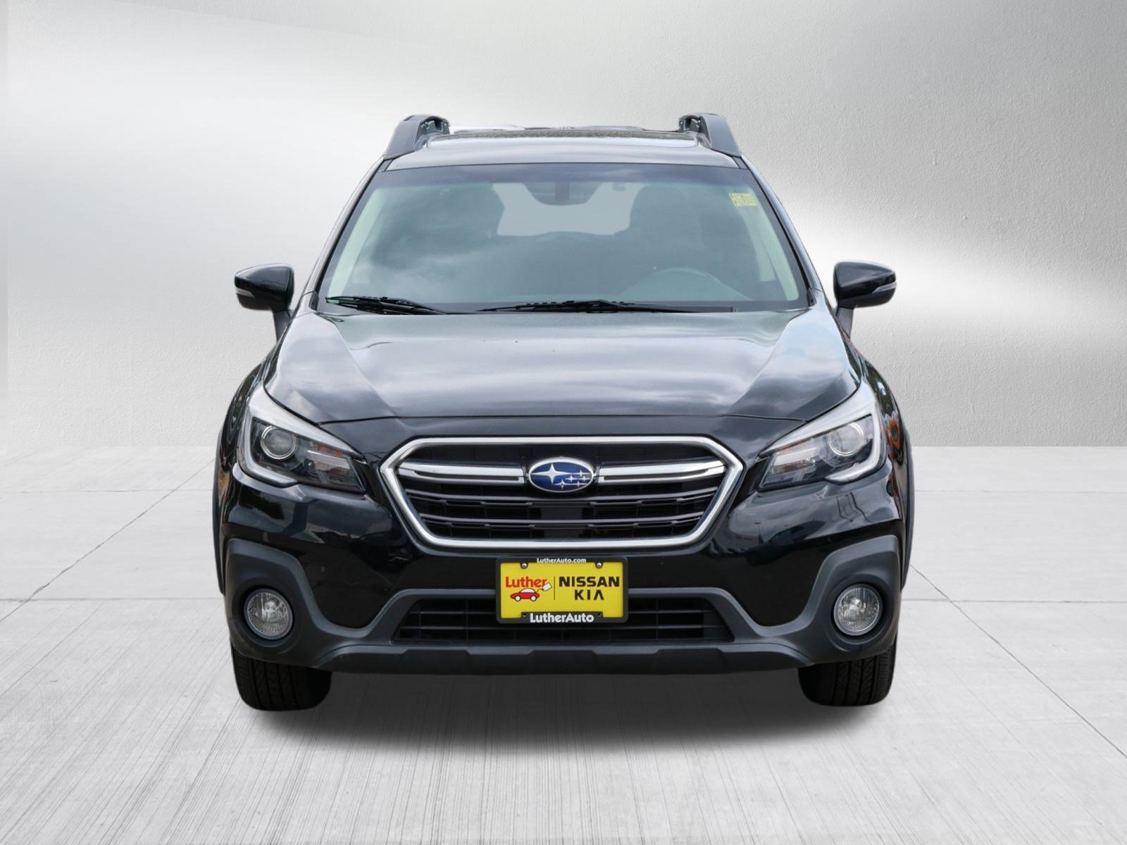 2019 Subaru Outback Limited photo 2