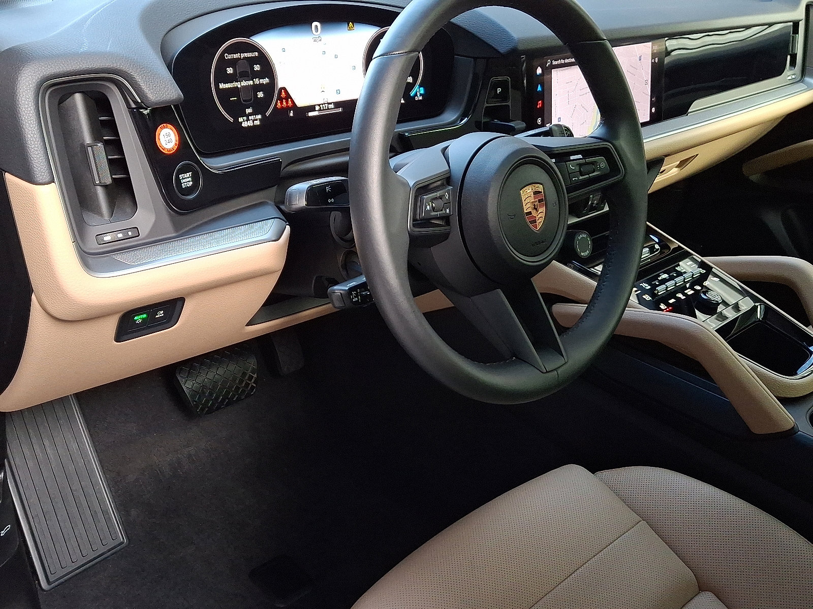 2025 Porsche Cayenne photo 4