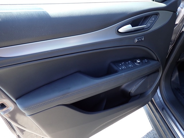 2025 Alfa Romeo Stelvio Sprint Base photo 15