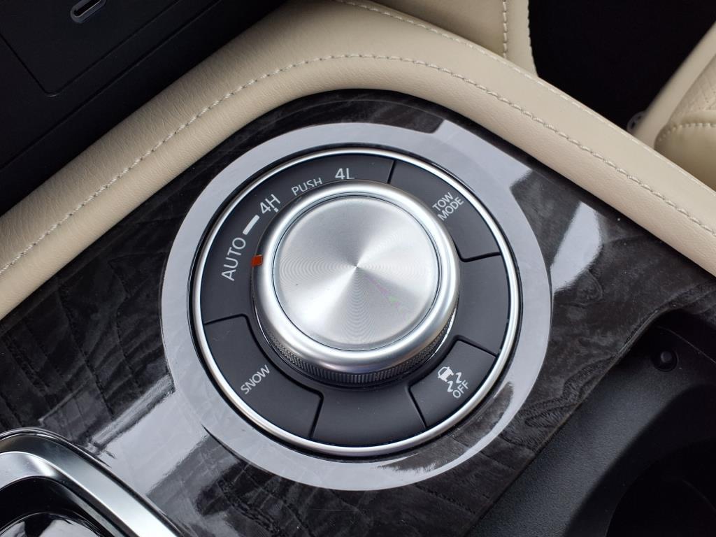 2022 Infiniti QX80 Luxe photo 12