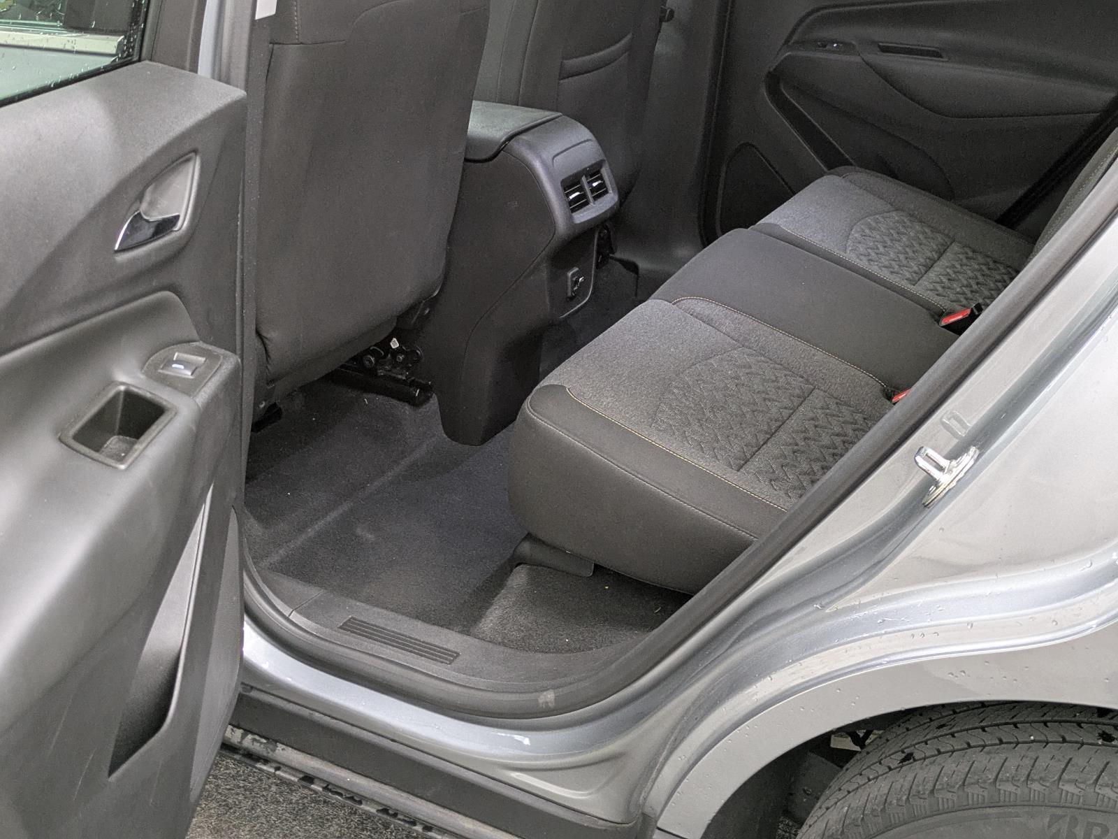 2024 Chevrolet Equinox LT photo 22