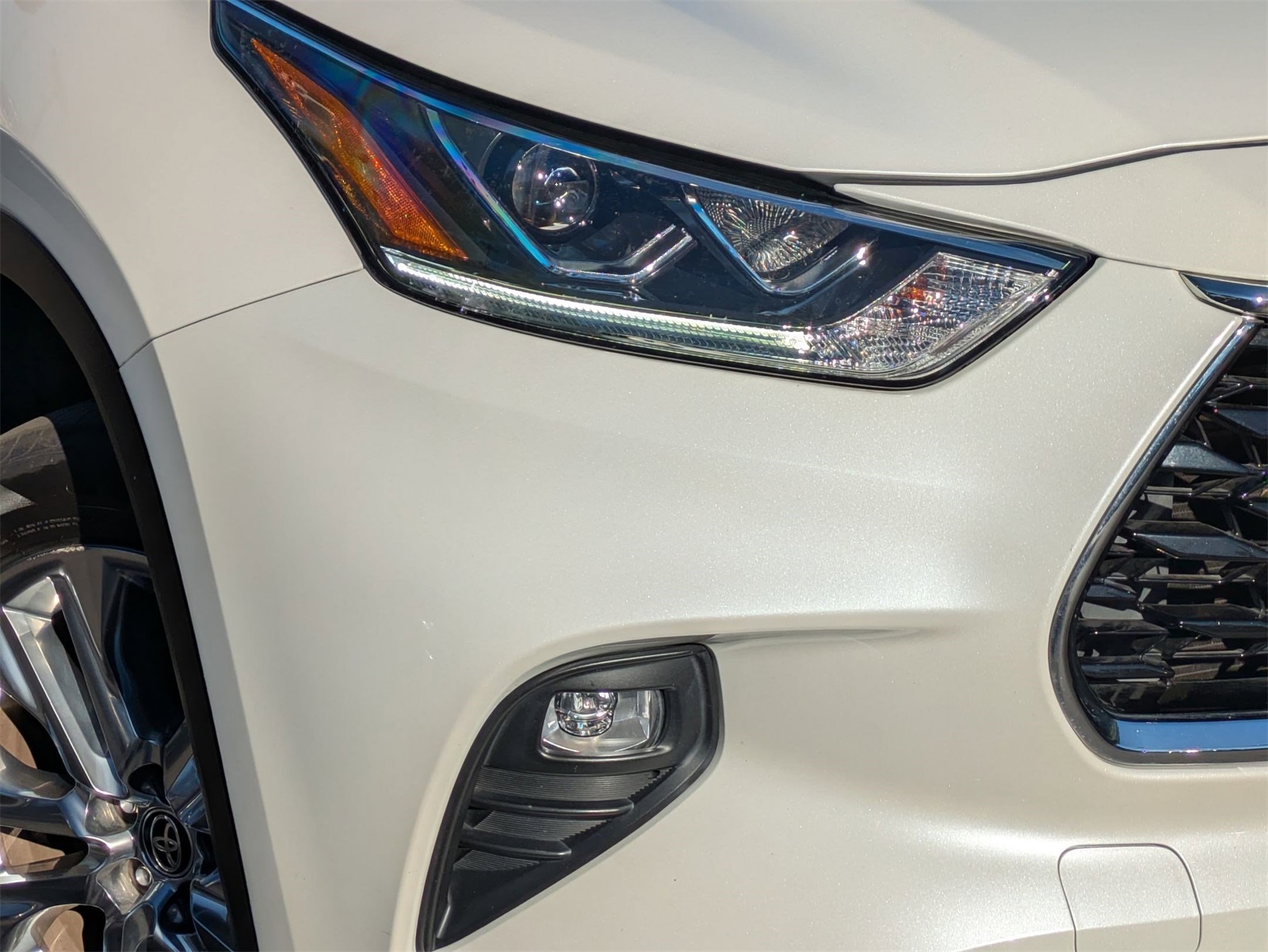 2020 Toyota Highlander Limited photo 21