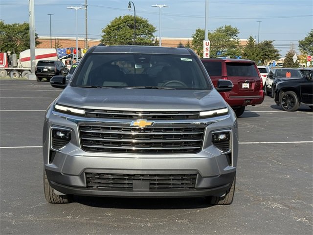 2026 Chevrolet Traverse photo 2