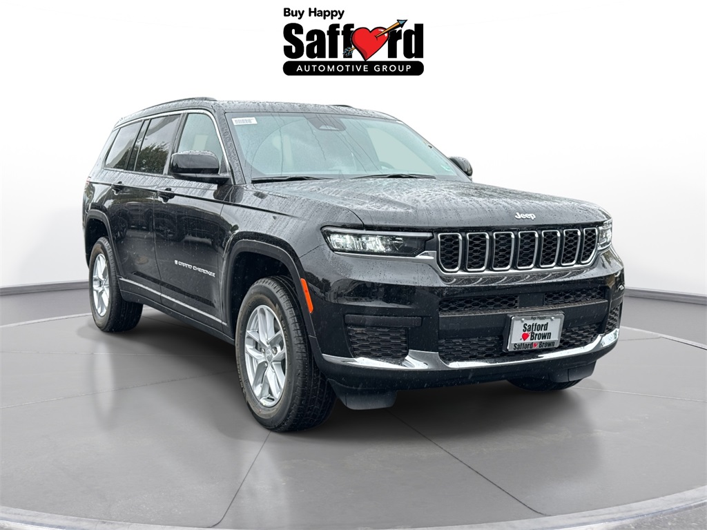 2025 Jeep Grand Cherokee Laredo photo 9