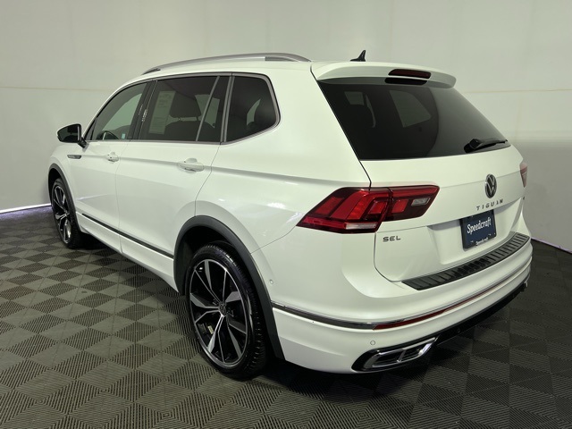 2024 Volkswagen Tiguan SEL R-Line Black photo 3