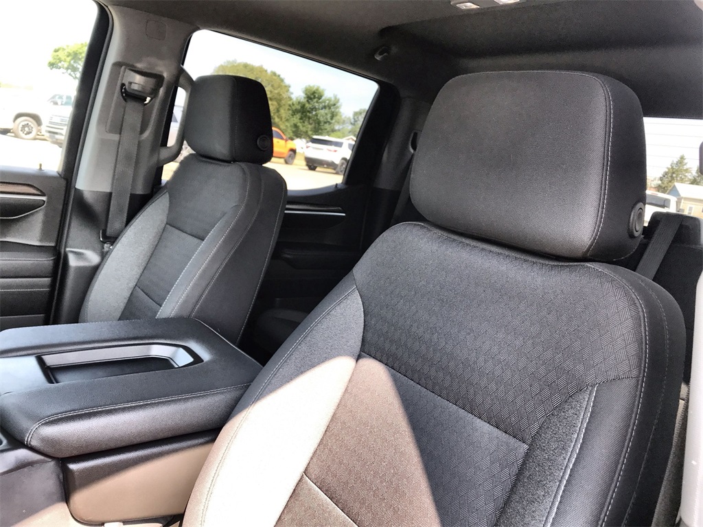 2022 Chevrolet Silverado 1500 LT photo 9