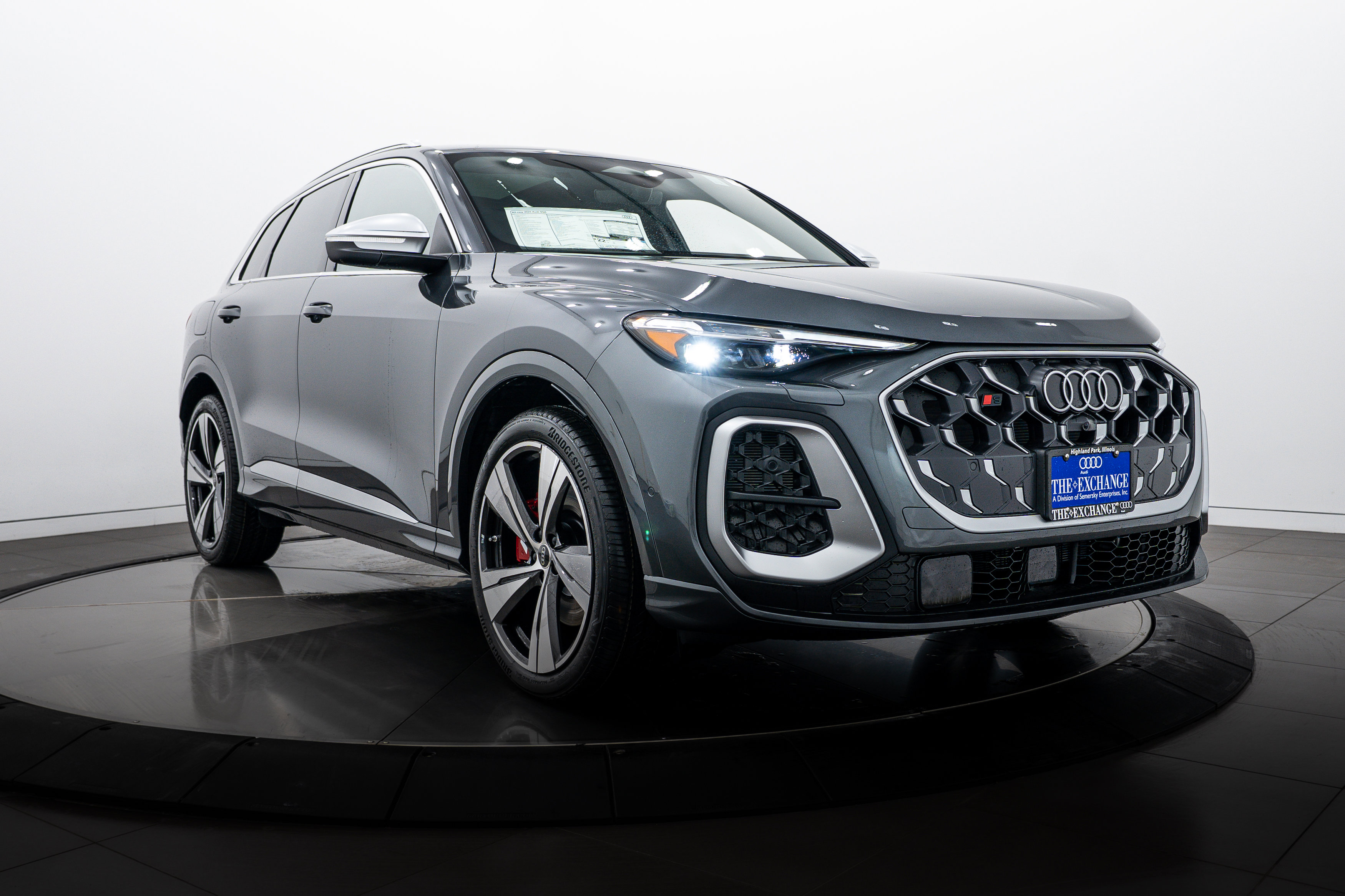 2025 Audi SQ5 Prestige photo 2