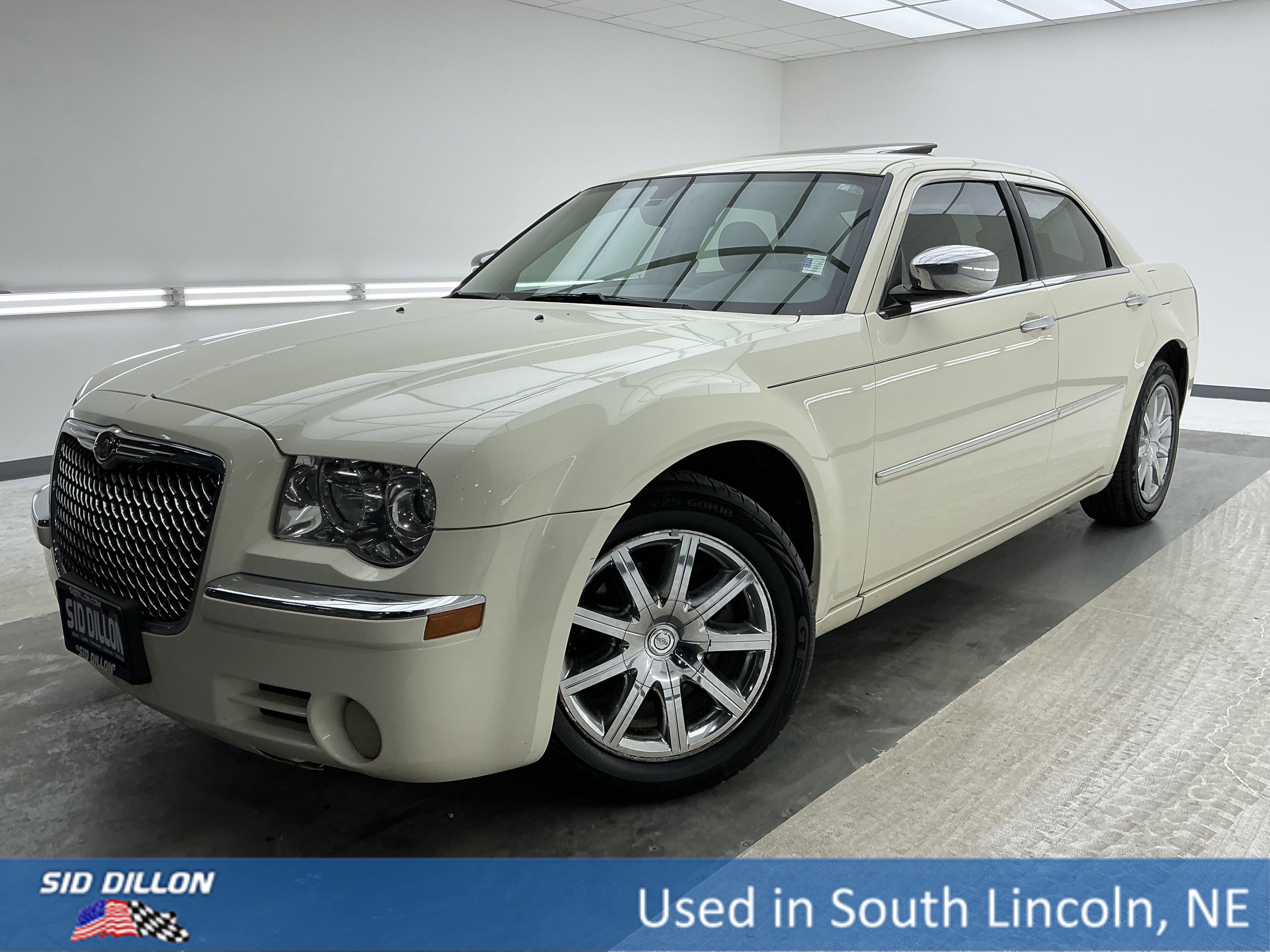 2010 Chrysler 300 Limited's photo