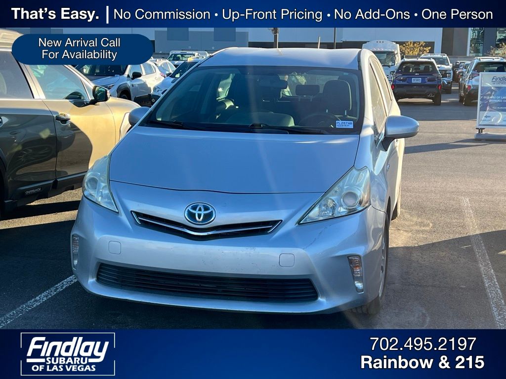 2014 Toyota Prius v Five