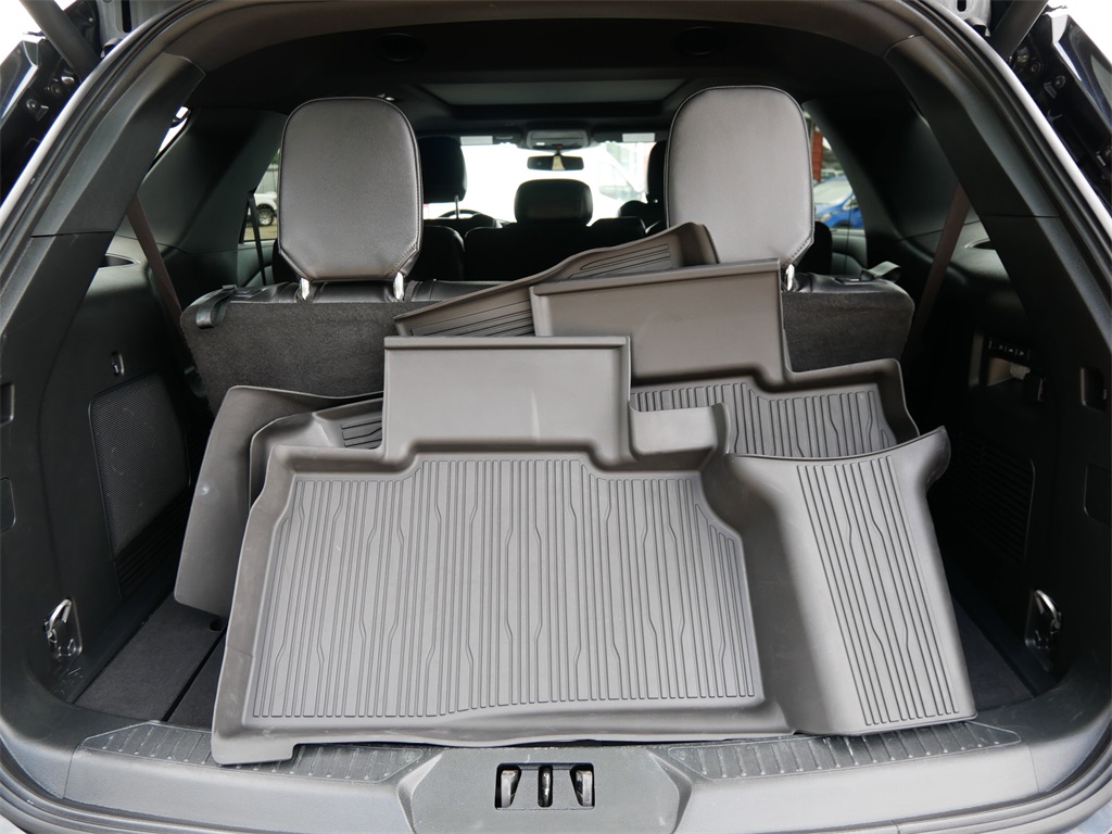 2024 Ford Explorer ST photo 10