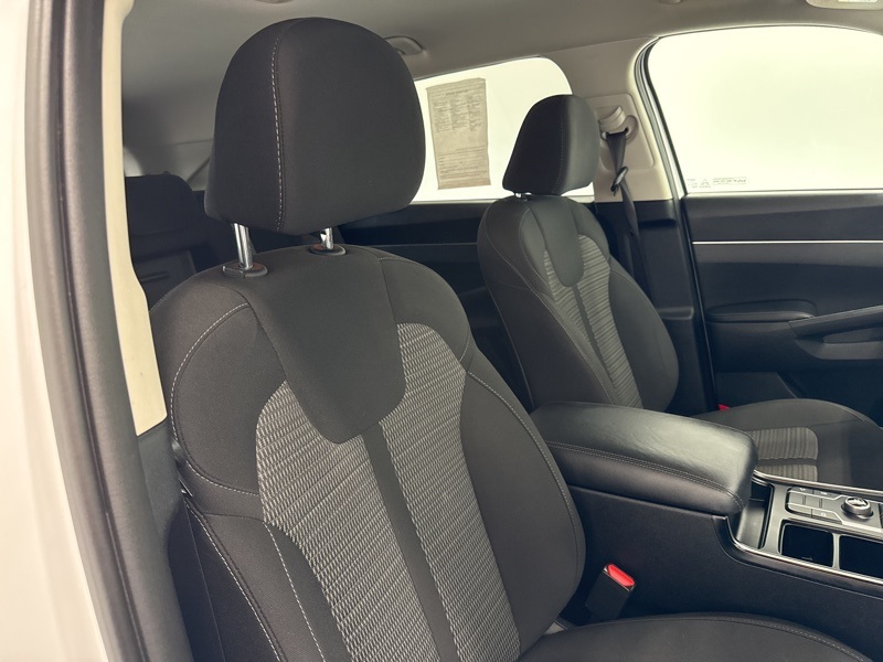 2022 Kia Sorento LX photo 14