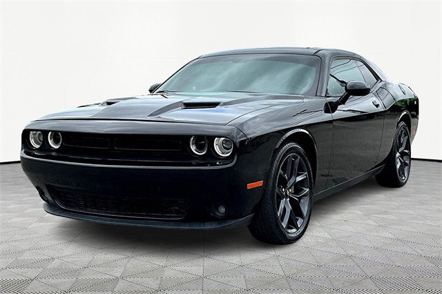2019 Dodge Challenger SXT photo 3