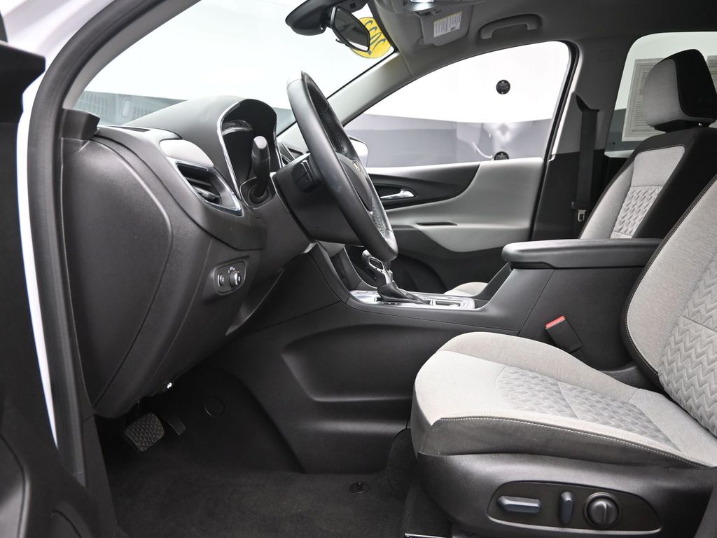 2023 Chevrolet Equinox LT photo 8